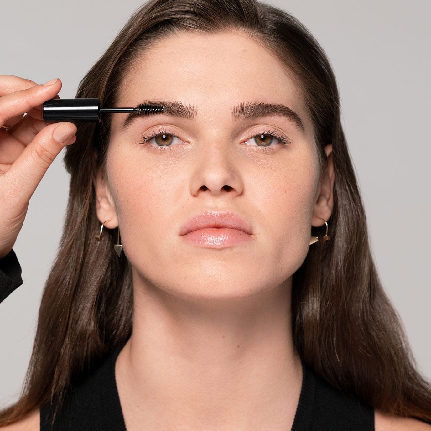 Sourcils pleins et dessinés par Bobbi Brown